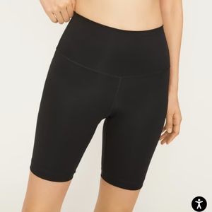Everlane The Perform Bike Short - charcoal grey